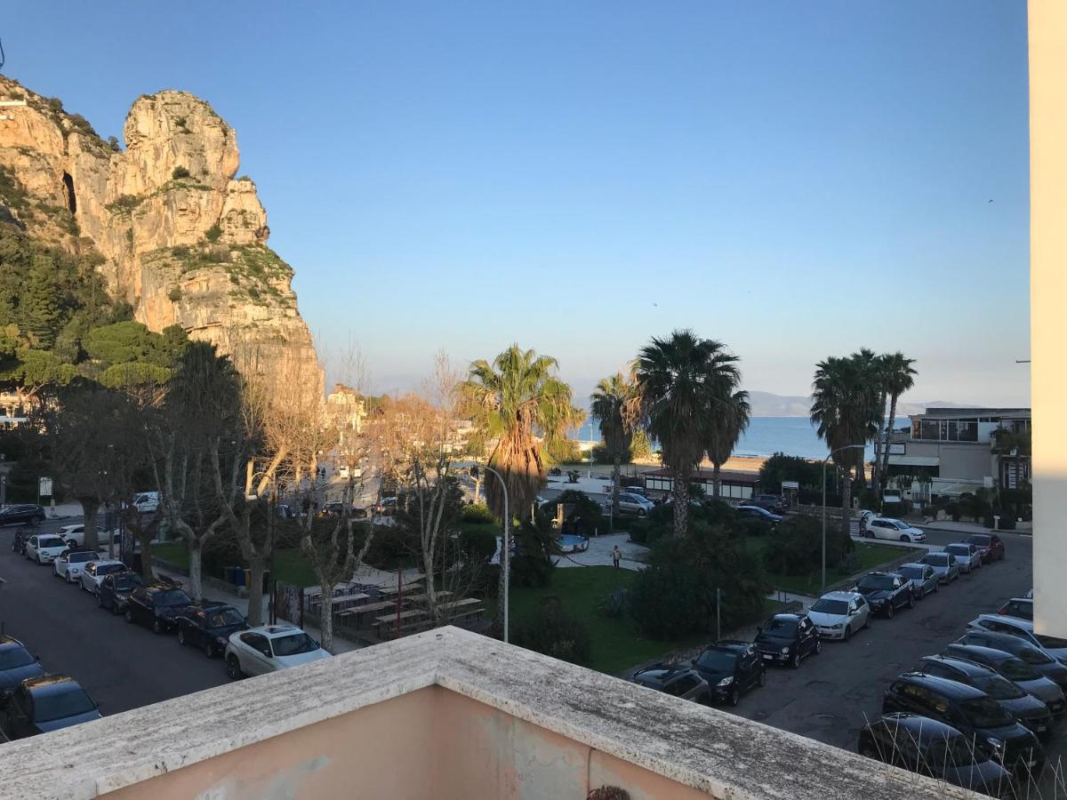 B E B Riviera Di Levante Terracina Exteriér fotografie